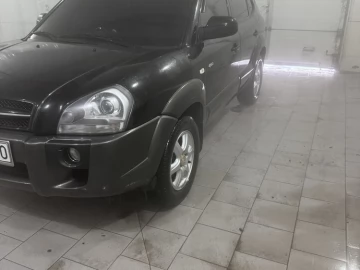 Авто Hyundai Tucson 2005 № 7484015