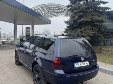 Авто Volkswagen Golf 2000 № 7484243