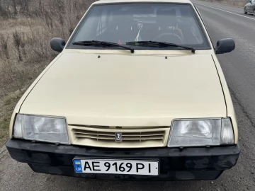Авто ВАЗ 2109 1992 № 7493164