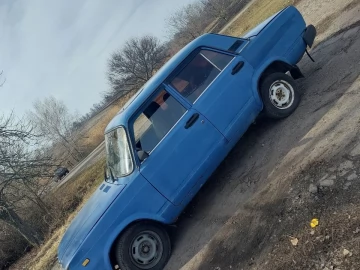 Авто ВАЗ 2107 1995 № 7493233