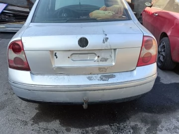 Авто Volkswagen Passat Sedan 2001 № 7495632