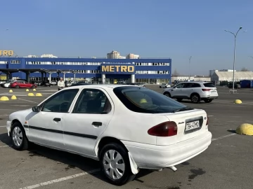 Авто Ford Mondeo 1993 № 7497491