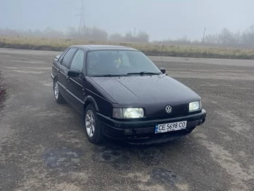 Авто Volkswagen Passat Sedan 1992 № 7498006