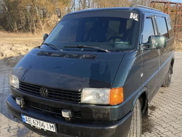 Авто Volkswagen Transporter 2000 № 7498410
