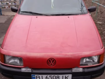 Авто Volkswagen Passat Sedan 1989 № 7501647