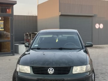 Авто Volkswagen Passat Sedan 2000 № 7501790