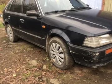 Авто Mazda 323 1988 № 7503202
