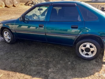 Авто Opel Vectra 1994 № 7503751