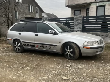 Авто Volvo V40 Kombi 2002 № 7511528