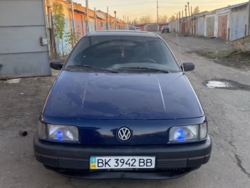Авто Volkswagen Passat Sedan 1993 № 7511541
