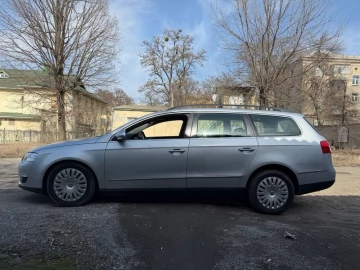 Авто Volkswagen Passat Variant 2005 № 7514911