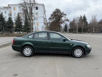 Авто Volkswagen Passat Sedan 1999 № 7515361