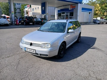 Авто Volkswagen Golf 2000 № 7934826