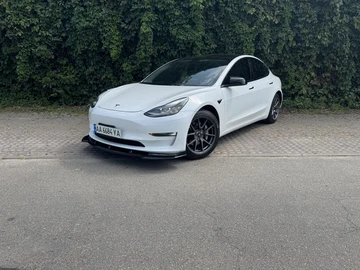 Авто Tesla Model 3 2021 № 7935045