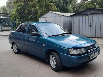 Авто ВАЗ 2110 2001 № 7935103