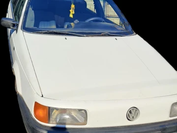 Авто Volkswagen Passat Sedan 1992 № 7935250