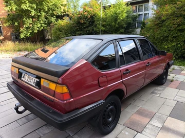 Авто Volkswagen Passat Hatchback 1986 № 7935280