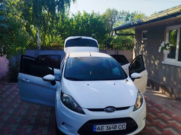 Авто Ford Fiesta 2012 № 7935298