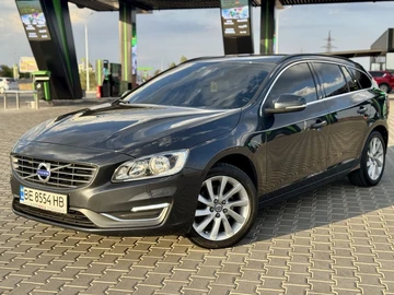 Авто Volvo V60 2014 № 7935354