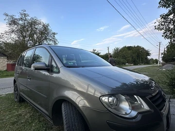 Авто Volkswagen Touran 2008 № 7935588