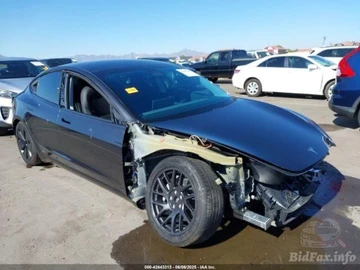 Авто Tesla Model 3 2024 № 7935784