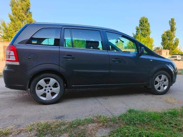Авто Opel Zafira 2012 № 7936035