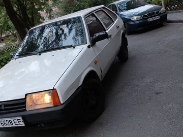 Авто ВАЗ 2109 1998 № 7936060