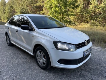 Авто Volkswagen Polo 2012 № 7936064