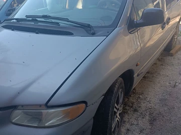 Авто Chrysler Voyager 2000 № 7936108