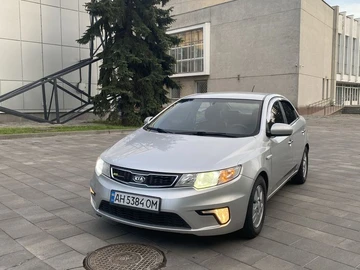 Авто KIA Cerato Forte  2010 № 7936118