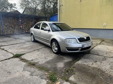 Авто Skoda Superb 2002 № 7936129