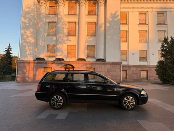 Авто Volkswagen Passat Variant 2005 № 7936153