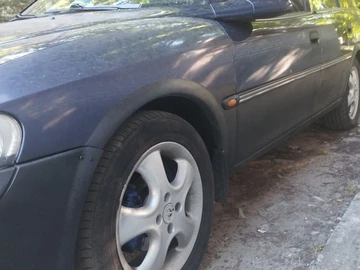 Авто Opel Vectra 1998 № 7936253