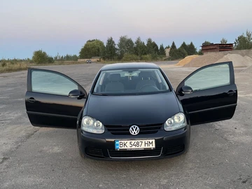 Авто Volkswagen Golf 2004 № 7936363