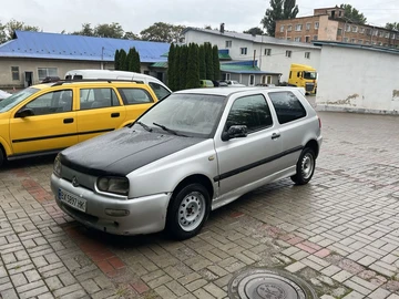Авто Volkswagen Golf 1996 № 7936364