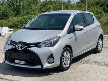 Авто Toyota Yaris 2012 № 7936597