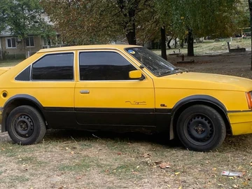 Авто Opel Kadett 1981 № 7936634
