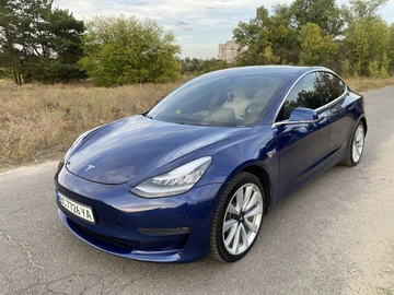 Авто Tesla Model 3 2019 № 7936750