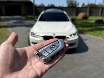 Авто BMW 3 Серия 2015 № 7936805