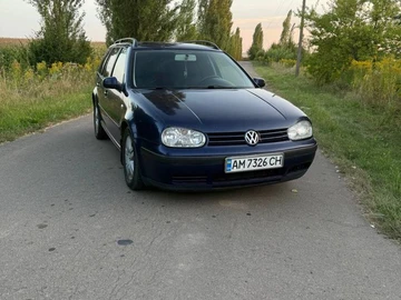 Авто Volkswagen Golf 2000 № 7936830
