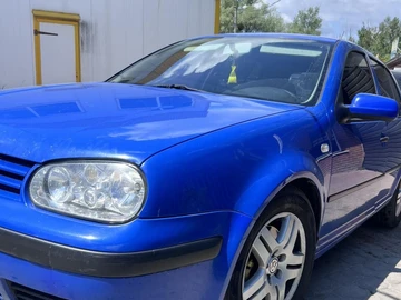 Авто Volkswagen Golf 1999 № 7936991