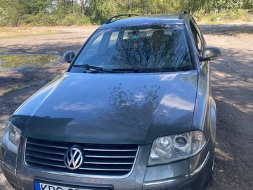 Авто Volkswagen Passat Variant 2004 № 7937143