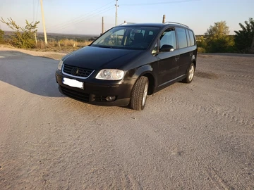 Авто Volkswagen Touran 2005 № 7937151