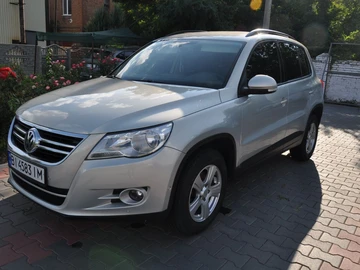 Авто Volkswagen Tiguan 2010 № 7937326