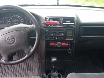 Авто Opel Vectra 1995 № 7937353