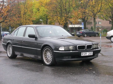 Авто BMW 7 Серия 1996 № 7937380