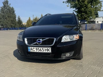 Авто Volvo V50 2011 № 7937504