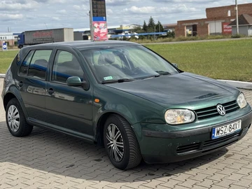 Авто Volkswagen Golf 2000 № 7937538