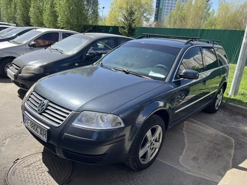 Авто Volkswagen Passat Variant 2002 № 7937604