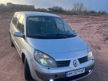 Авто Renault 4 2006 № 7937715